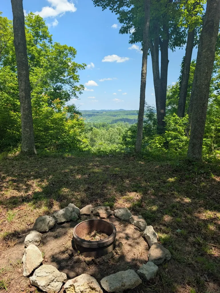 500 Fox Hunters Knob Road Booneville KY 41314