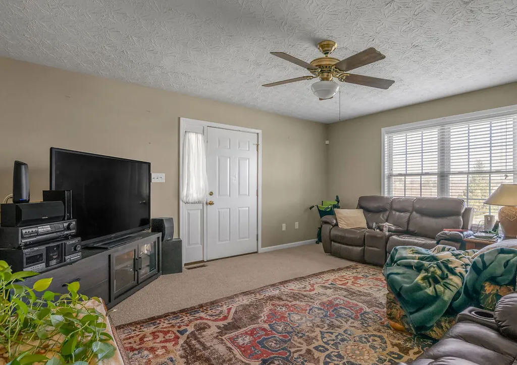 128 Bay Hill Drive Winchester KY 40391