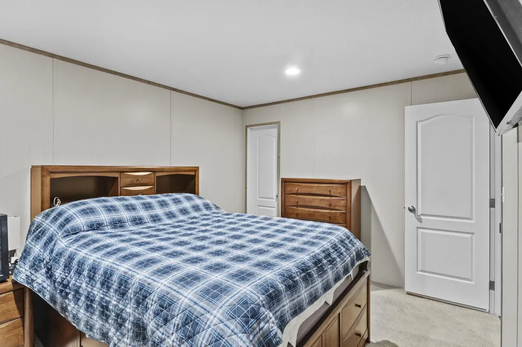 1380 Buntain School Road Lawrenceburg KY 40342