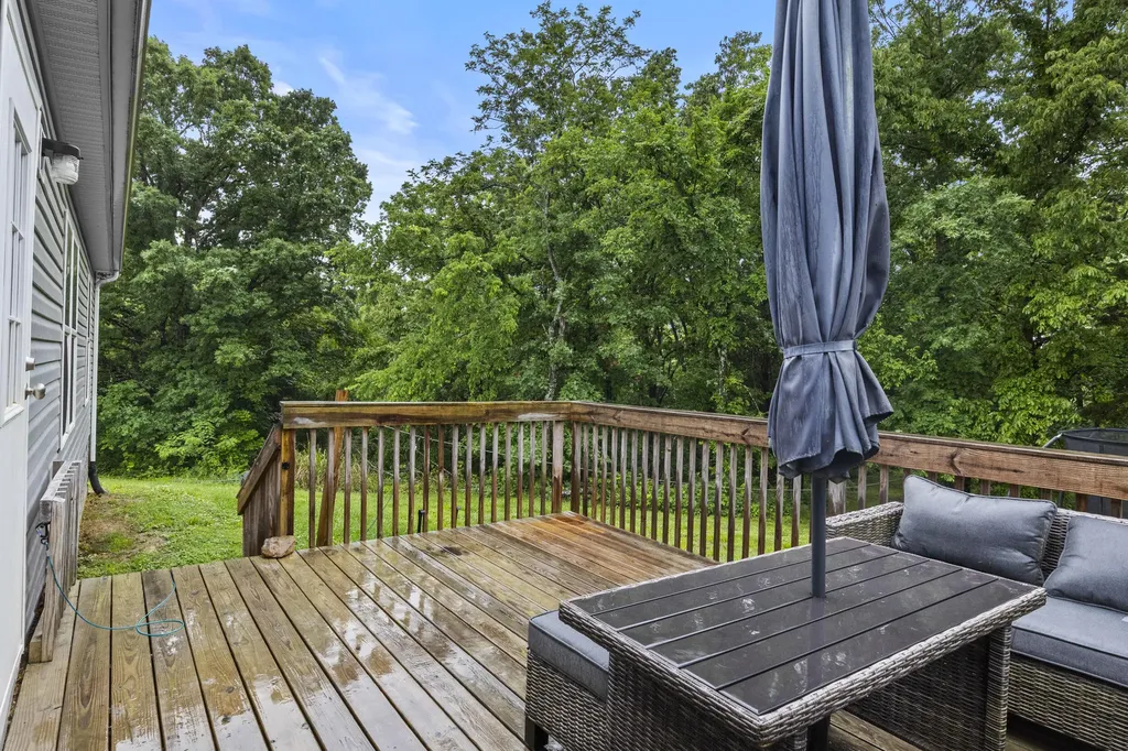 1380 Buntain School Road Lawrenceburg KY 40342