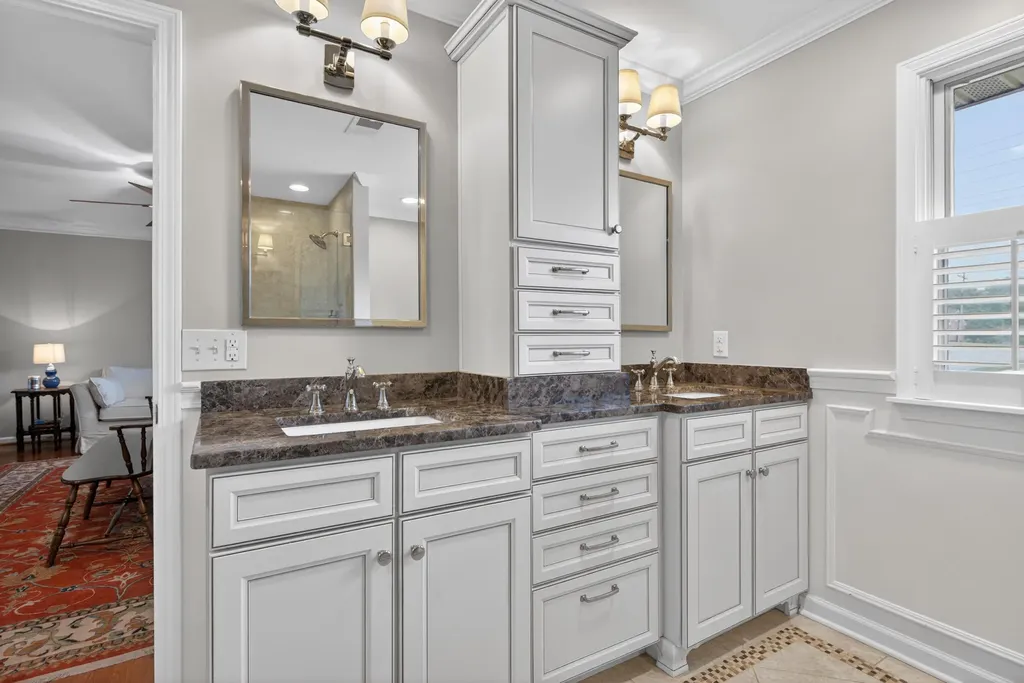 2063 Manor Drive Lexington KY 40502