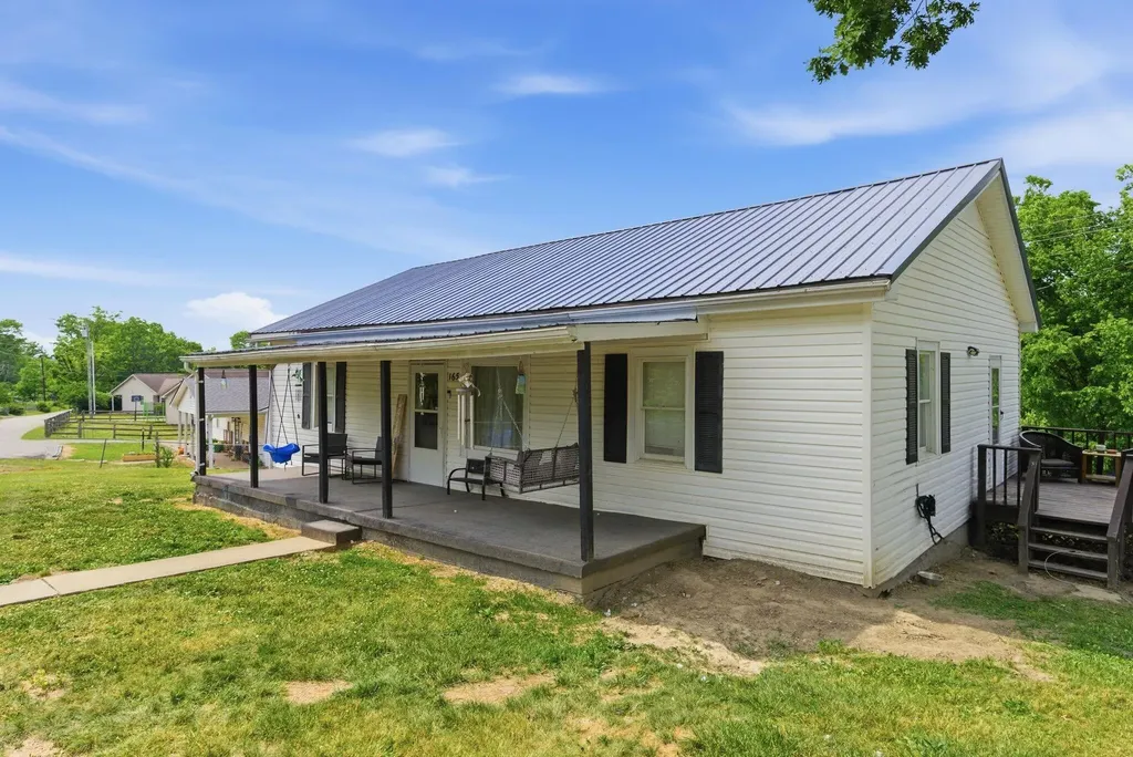 165 Sugar Hollow Road Irvine KY 40336