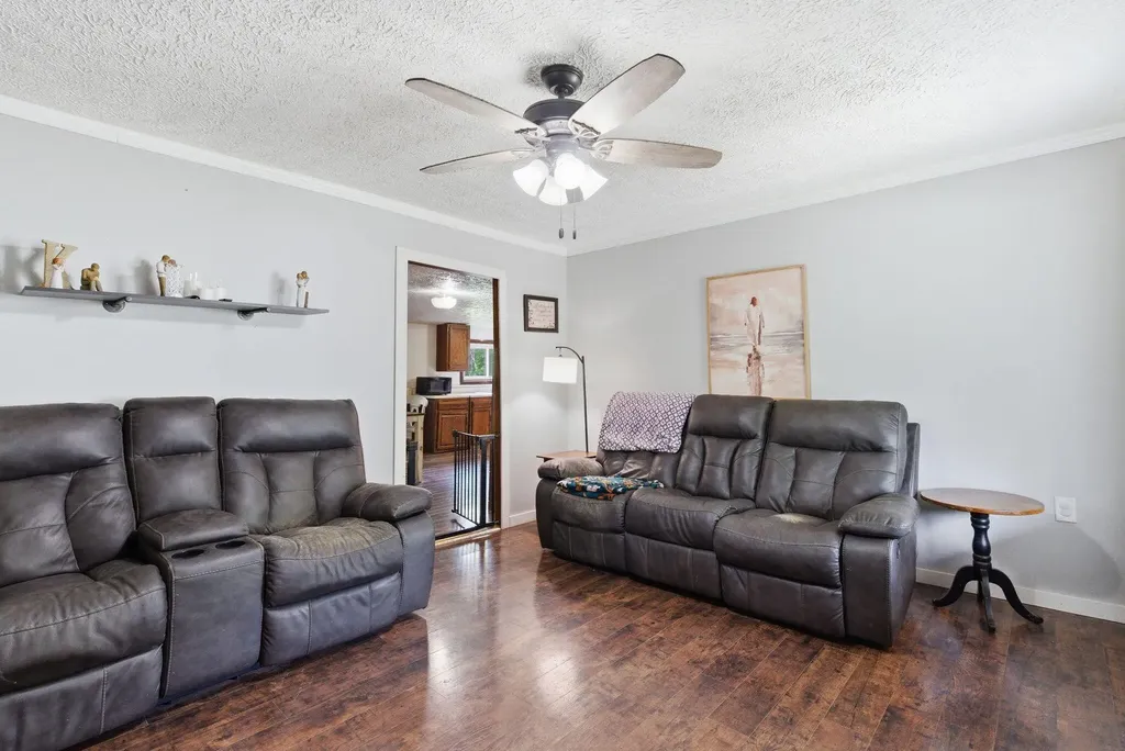 165 Sugar Hollow Road Irvine KY 40336