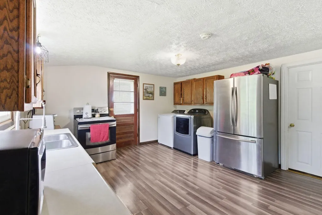 165 Sugar Hollow Road Irvine KY 40336