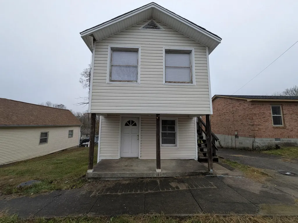 112 Lincoln Street Nicholasville KY 40356