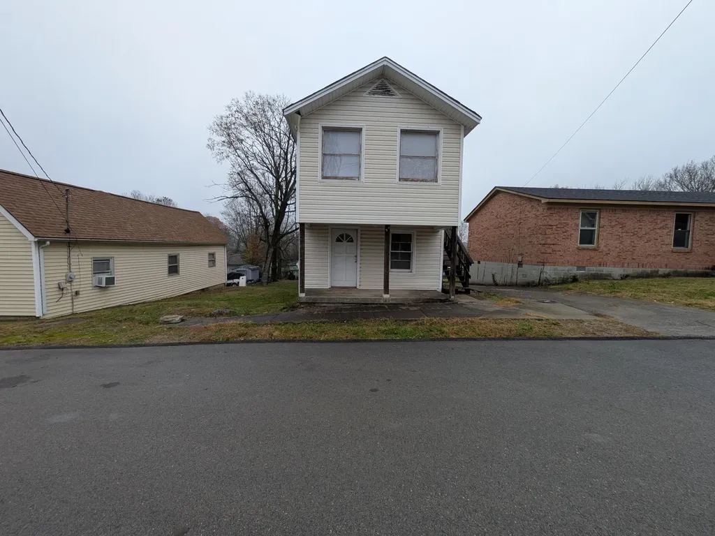 112 Lincoln Street Nicholasville KY 40356