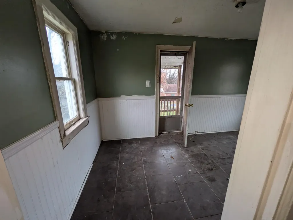 112 Lincoln Street Nicholasville KY 40356