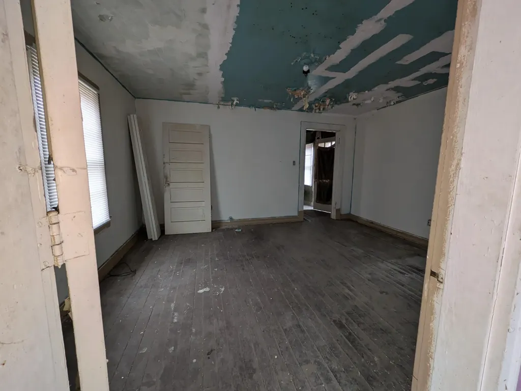 112 Lincoln Street Nicholasville KY 40356