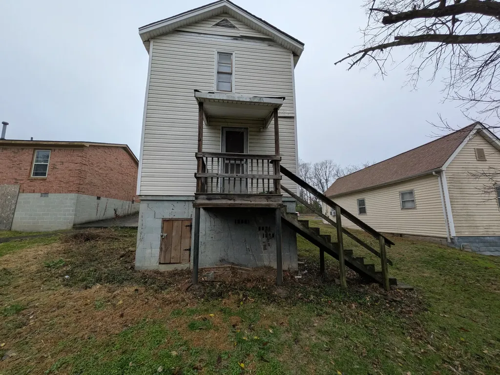 112 Lincoln Street Nicholasville KY 40356