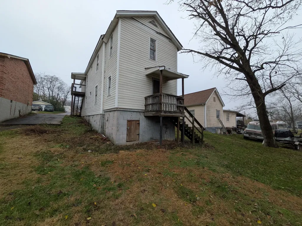 112 Lincoln Street Nicholasville KY 40356
