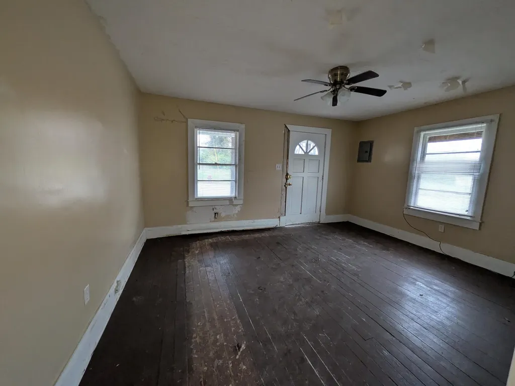 112 Lincoln Street Nicholasville KY 40356
