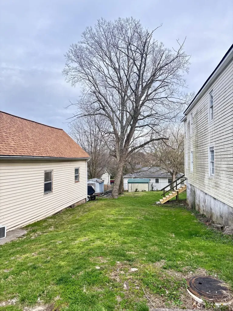 112 Lincoln Street Nicholasville KY 40356