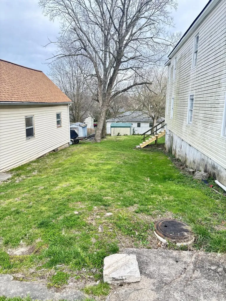 112 Lincoln Street Nicholasville KY 40356