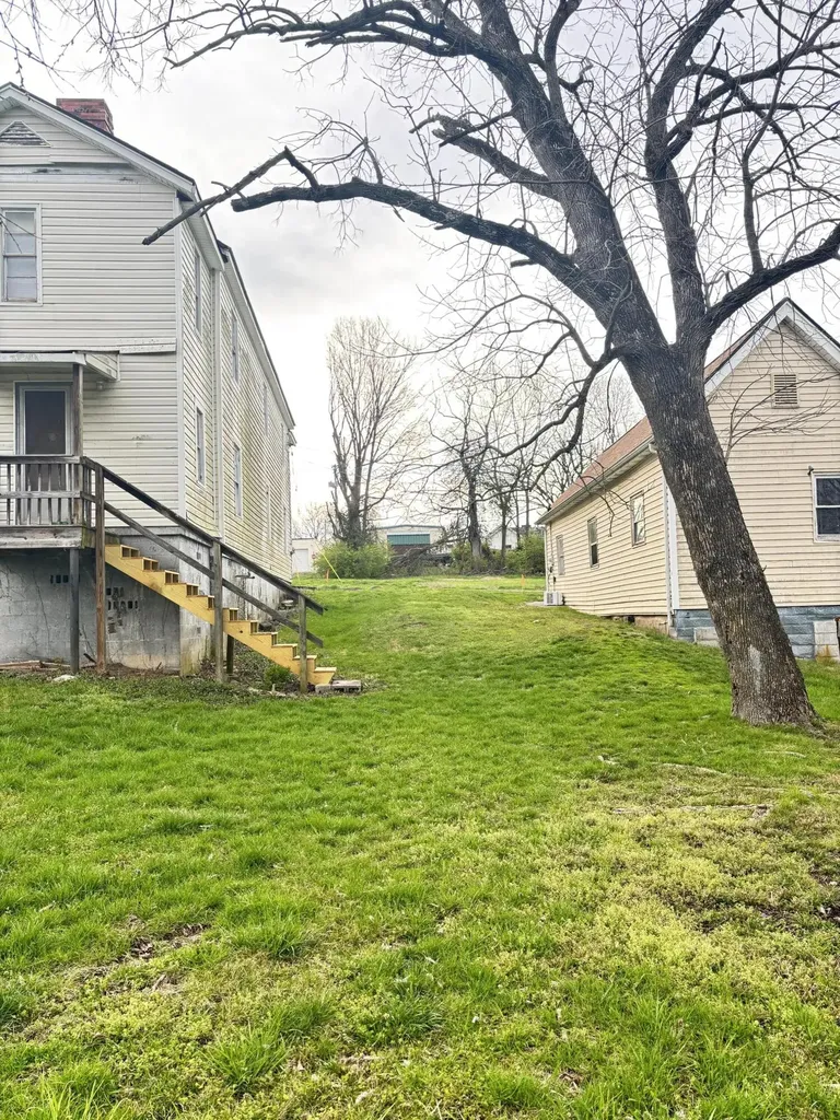 112 Lincoln Street Nicholasville KY 40356