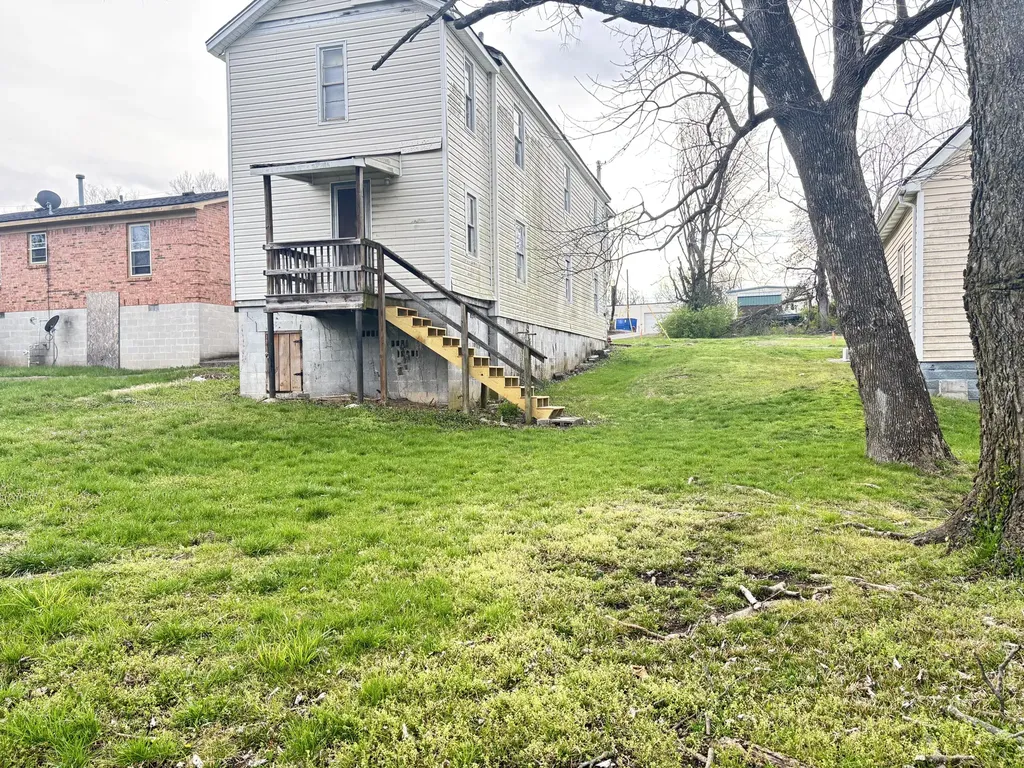 112 Lincoln Street Nicholasville KY 40356