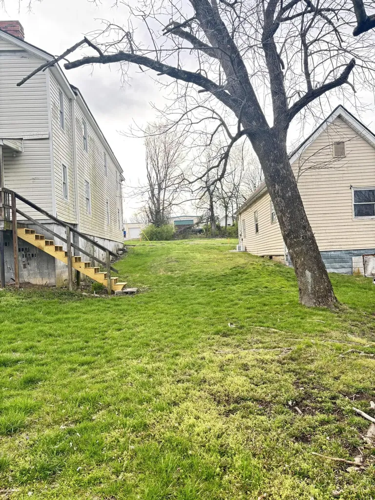112 Lincoln Street Nicholasville KY 40356
