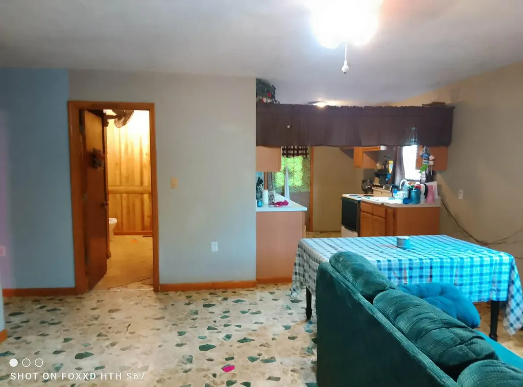 1605 Tiny Branch Road Frakes KY 40940