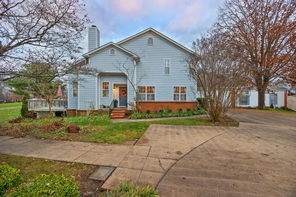 1052 Griffin Gate Drive Lexington KY 40511