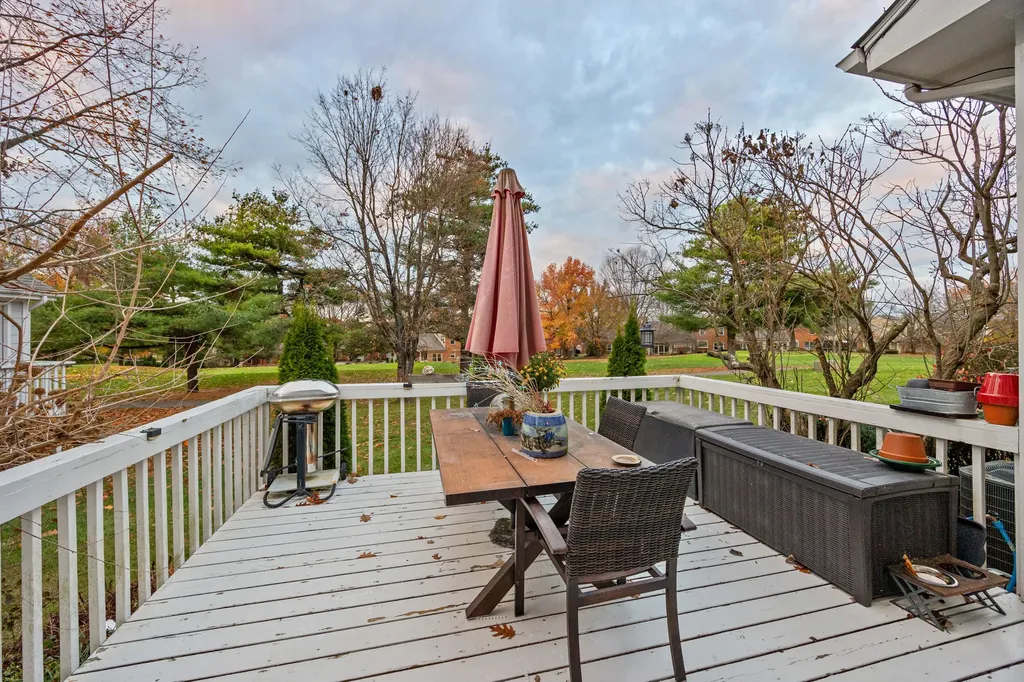 1052 Griffin Gate Drive Lexington KY 40511