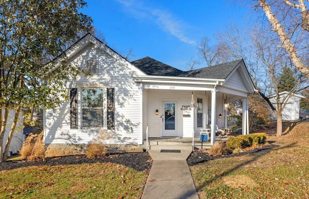 219 Holt Avenue Mt Sterling KY 40353