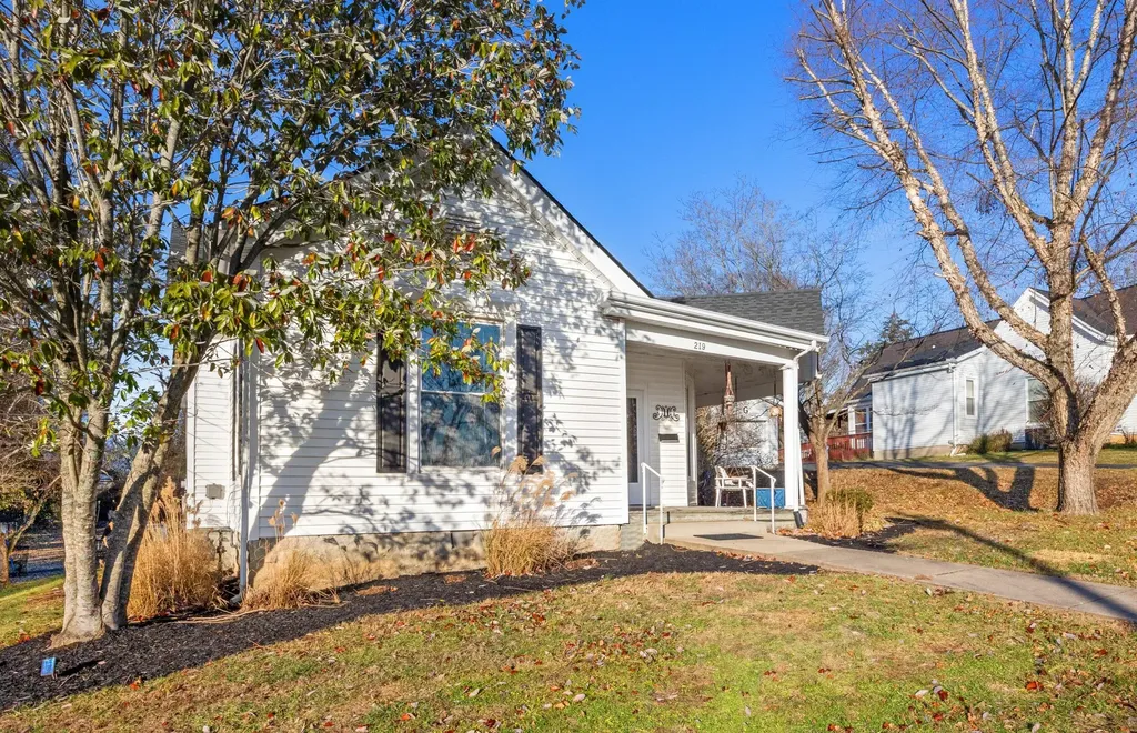 219 Holt Avenue Mt Sterling KY 40353