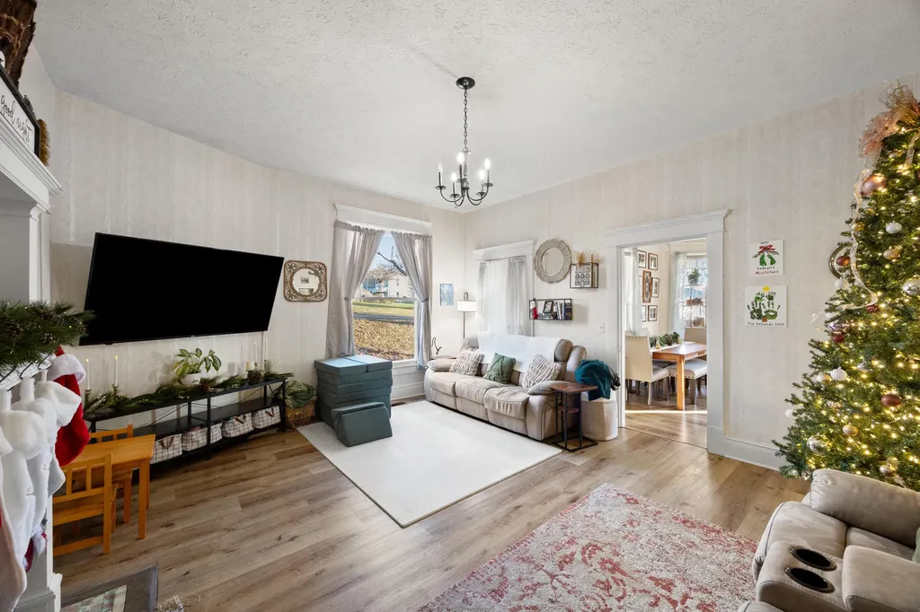 219 Holt Avenue Mt Sterling KY 40353