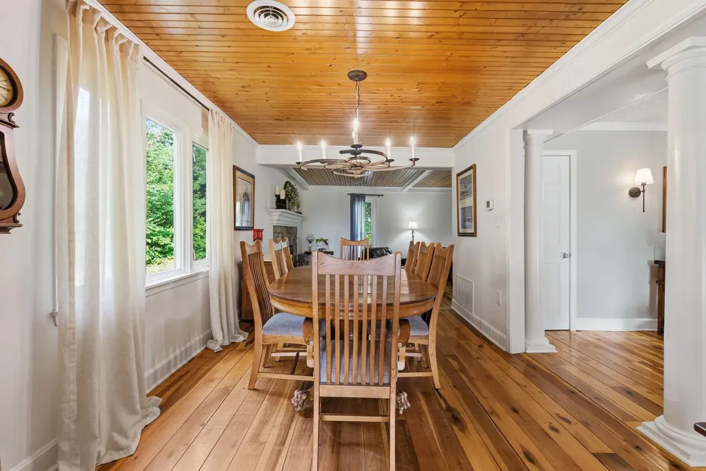 385 Old Paris Pike Cynthiana KY 41031
