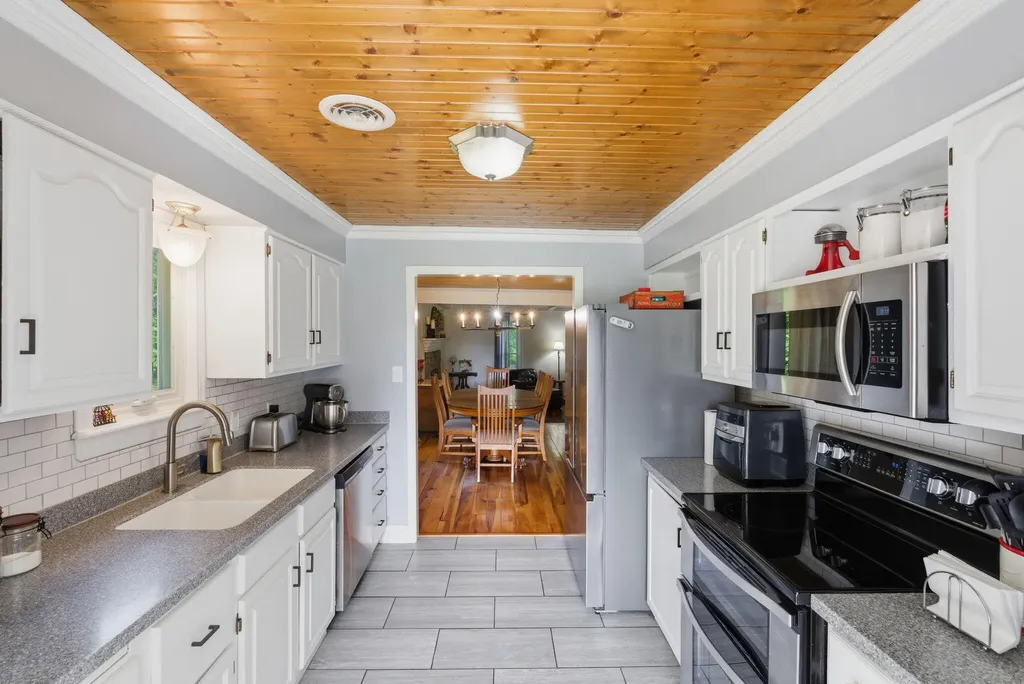 385 Old Paris Pike Cynthiana KY 41031
