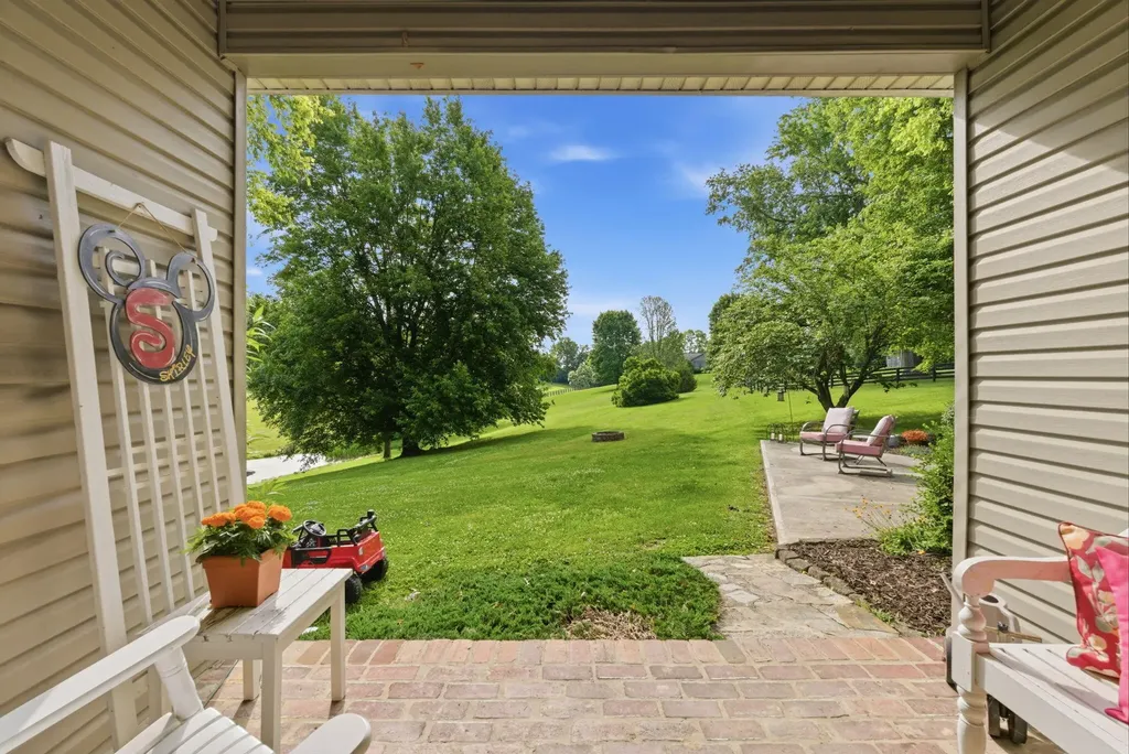 385 Old Paris Pike Cynthiana KY 41031