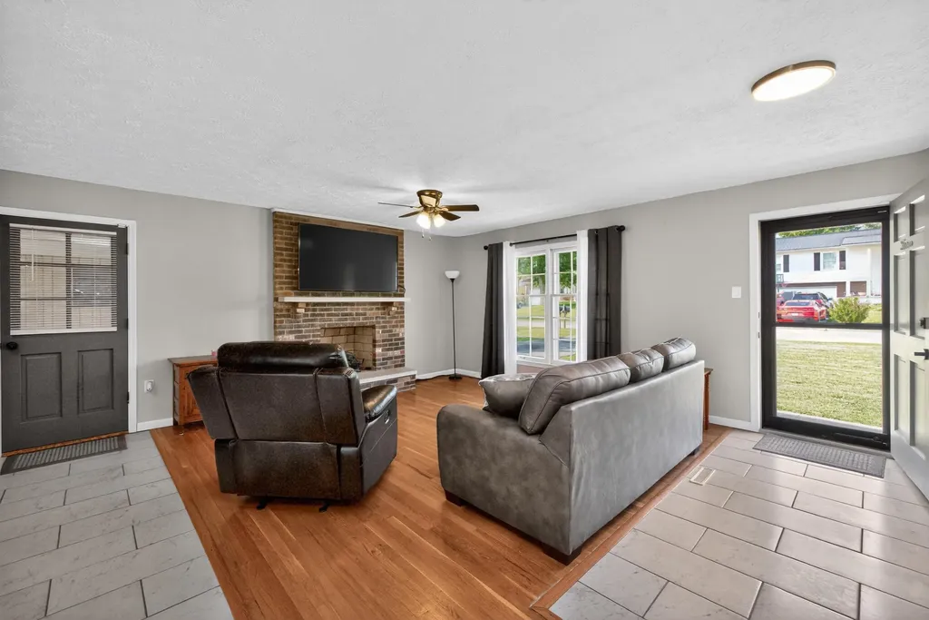 13 Lakeview Drive Winchester KY 40391