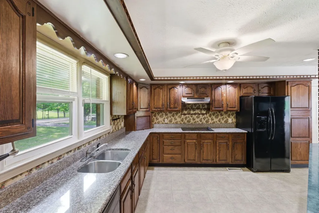 3828 Kentucky Highway 36 Cynthiana KY 41031