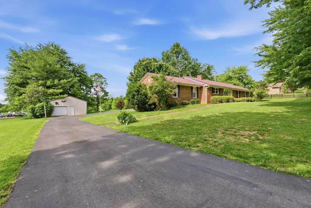 3828 Kentucky Highway 36 Cynthiana KY 41031