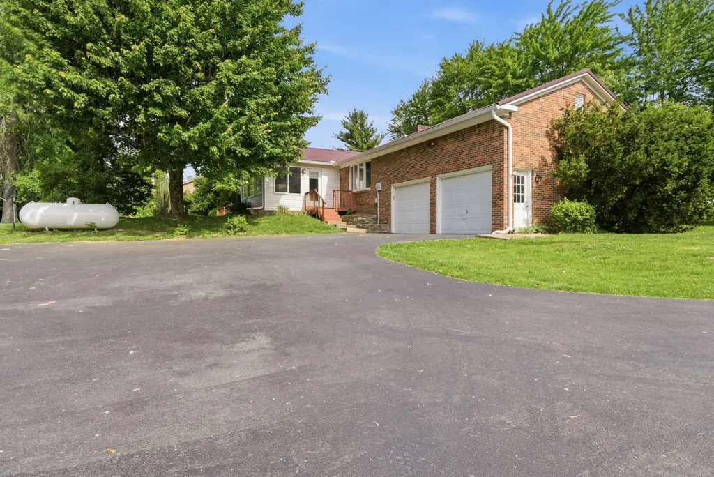 3828 Kentucky Highway 36 Cynthiana KY 41031