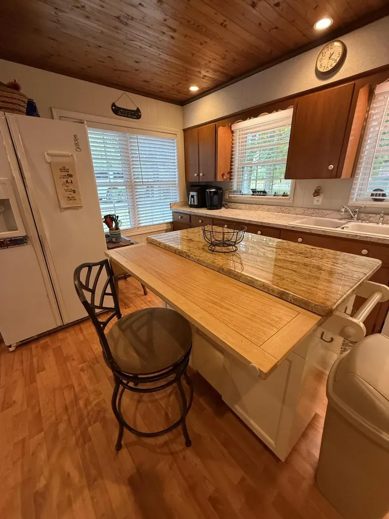 2023 Key 1383 Russell Springs KY 42642
