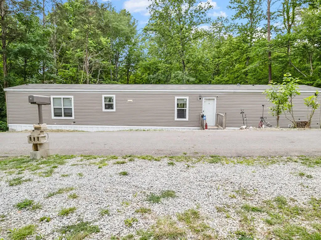 536 Stone Gate Drive Burnside KY 42519