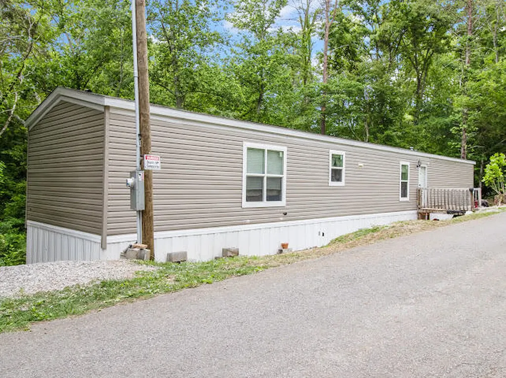 536 Stone Gate Drive Burnside KY 42519