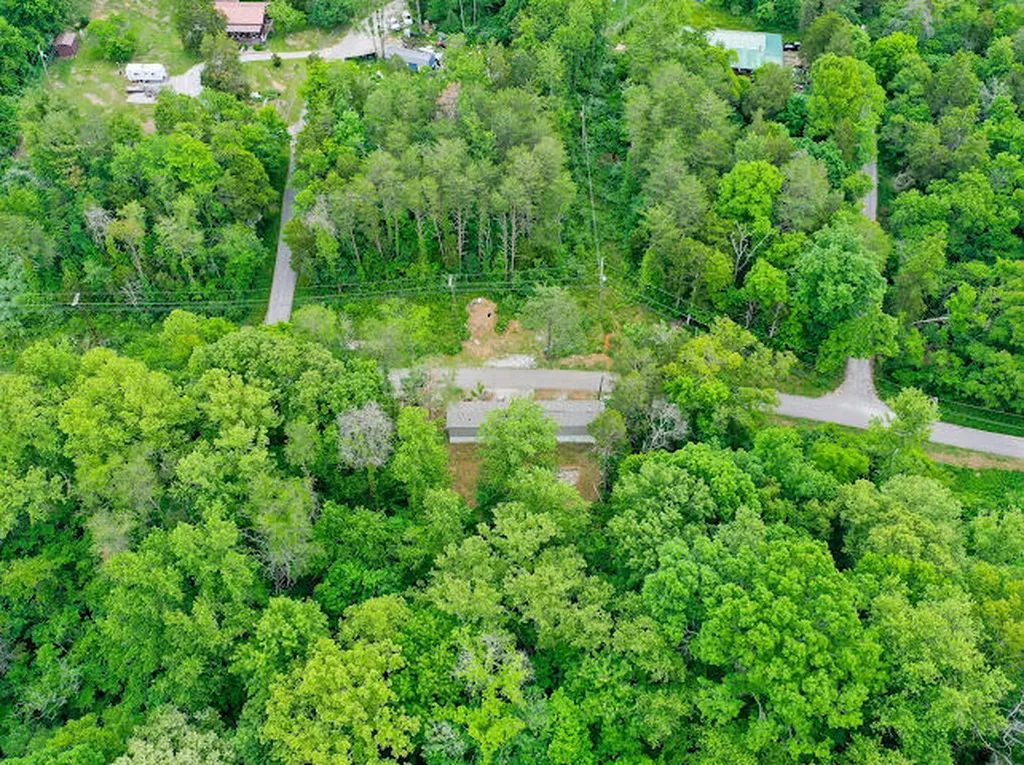 536 Stone Gate Drive Burnside KY 42519