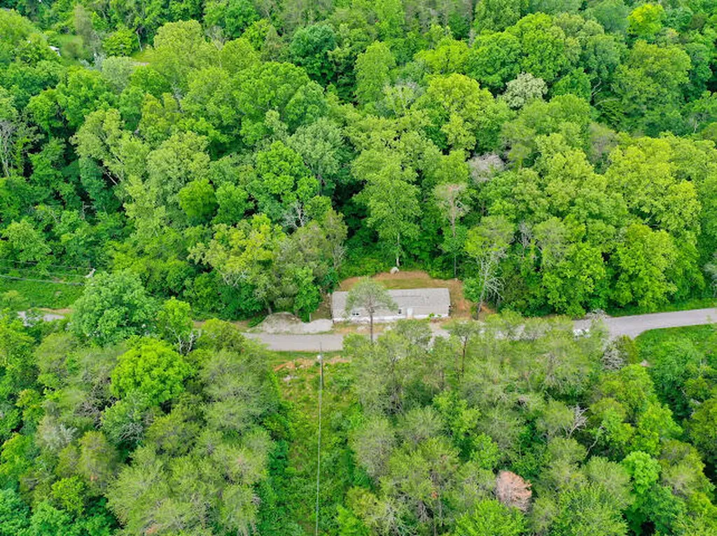 536 Stone Gate Drive Burnside KY 42519