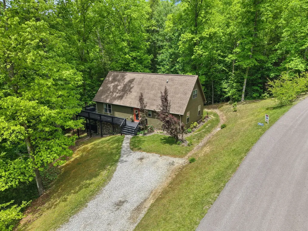 316 Wood View Drive East Bernstadt KY 40729