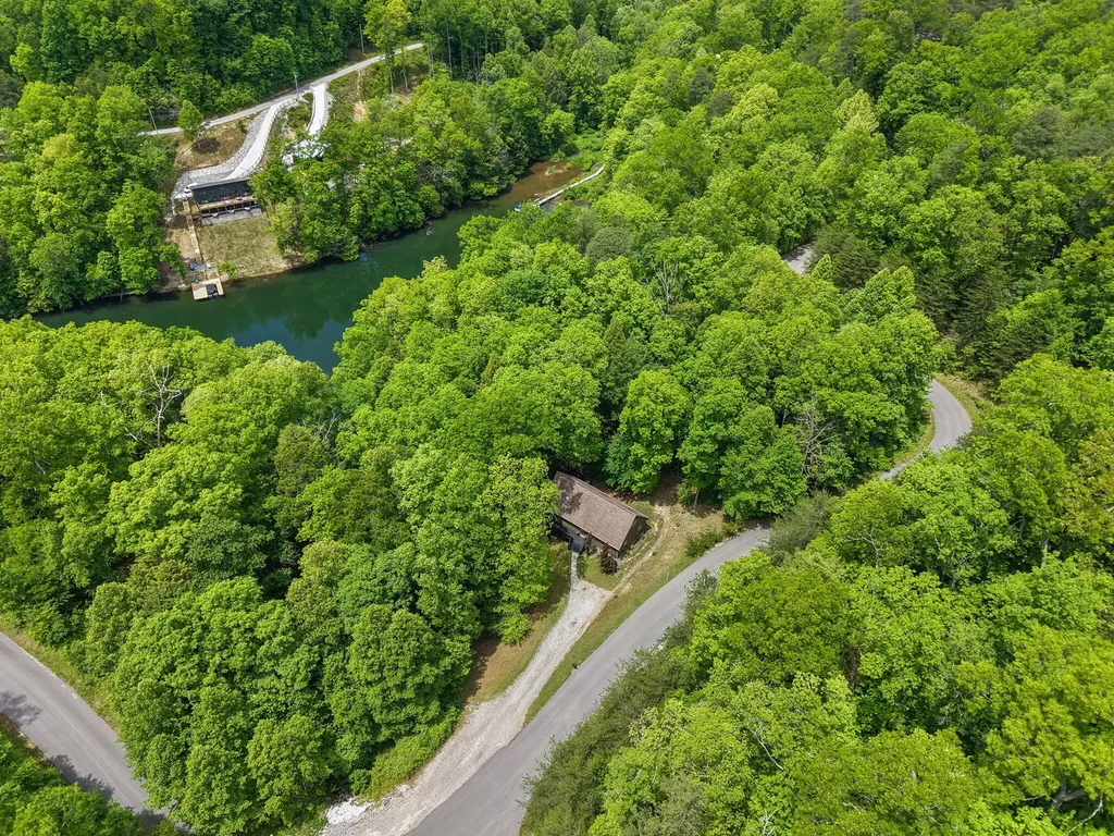 316 Wood View Drive East Bernstadt KY 40729