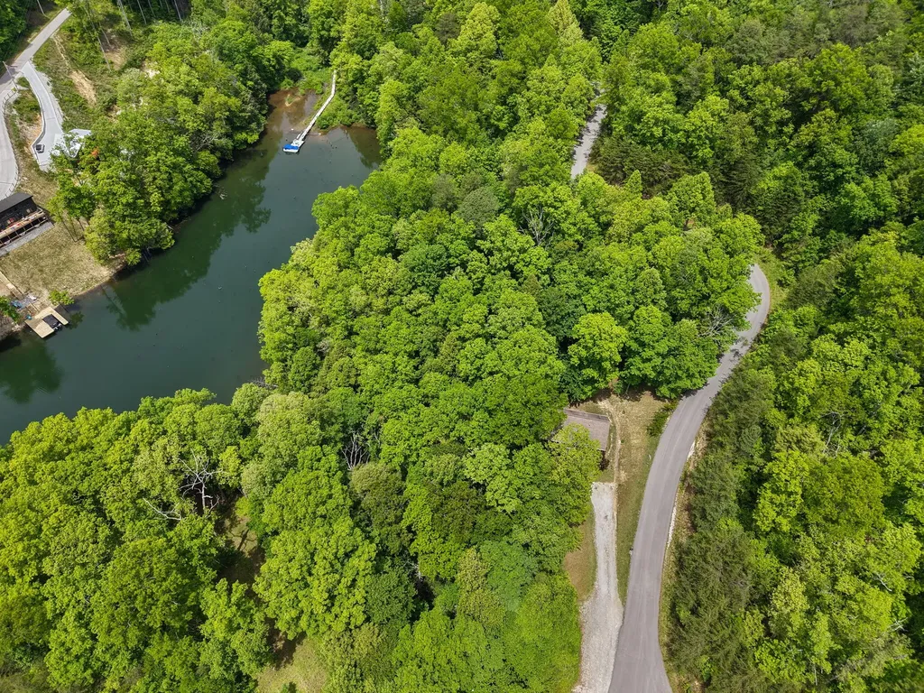 316 Wood View Drive East Bernstadt KY 40729