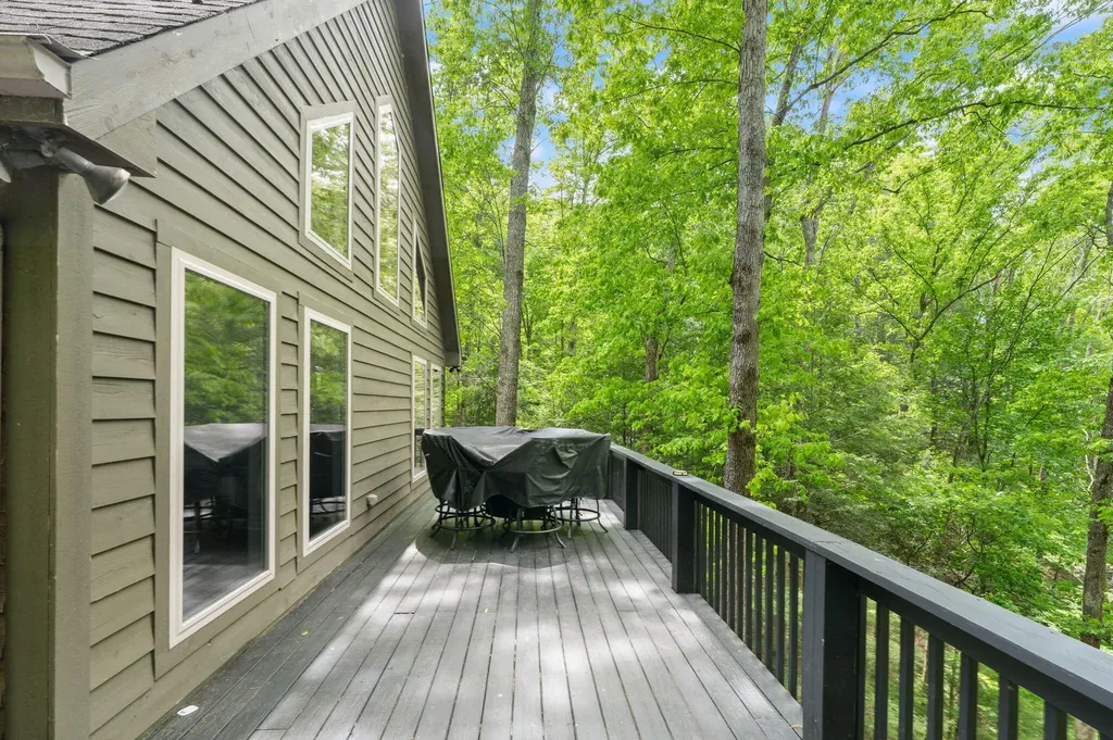 316 Wood View Drive East Bernstadt KY 40729