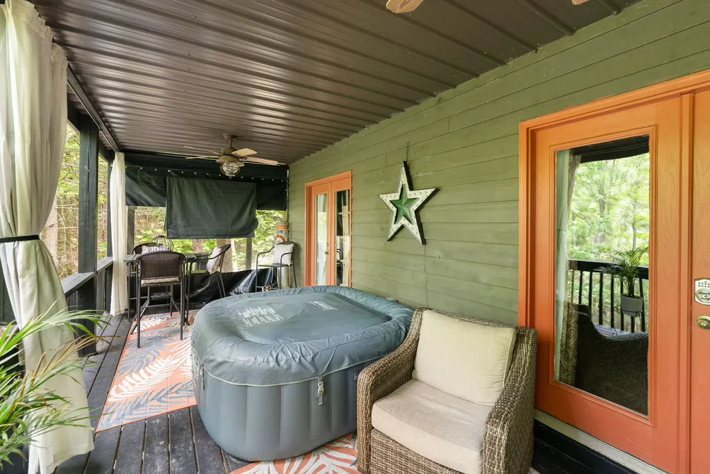 316 Wood View Drive East Bernstadt KY 40729