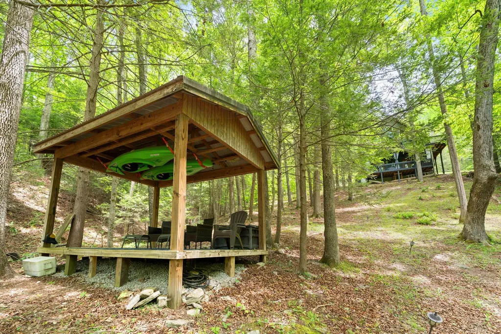 316 Wood View Drive East Bernstadt KY 40729