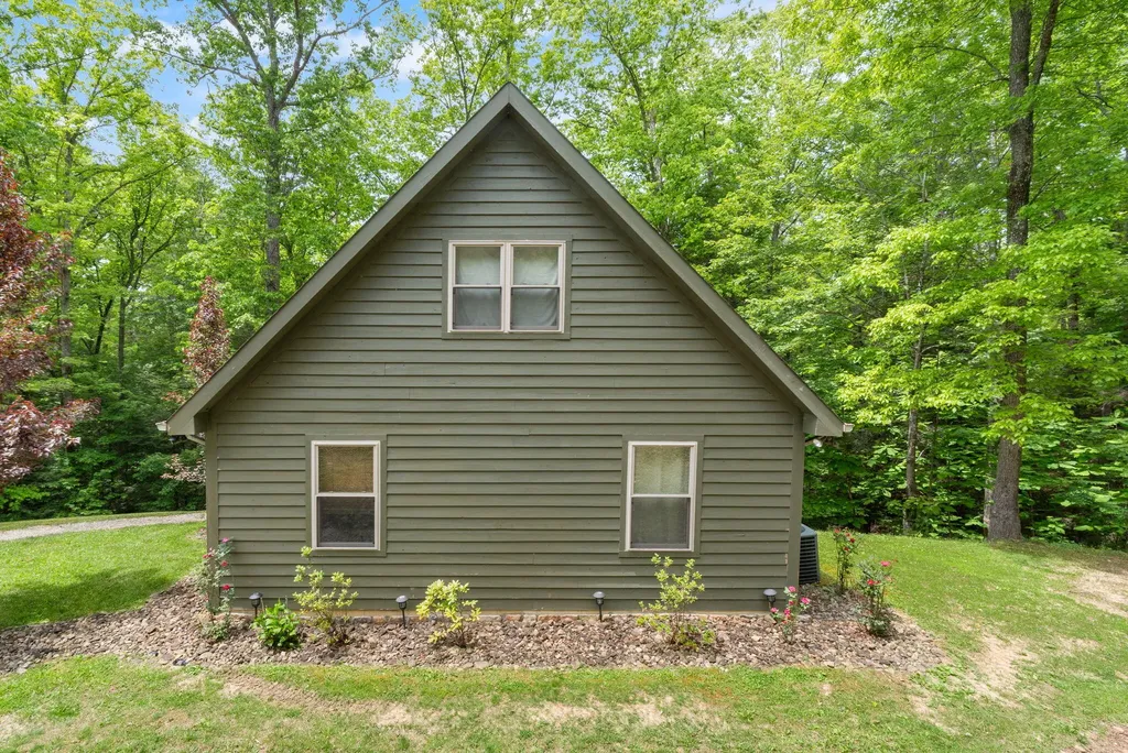 316 Wood View Drive East Bernstadt KY 40729