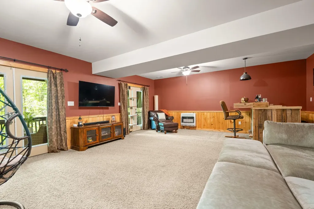 316 Wood View Drive East Bernstadt KY 40729
