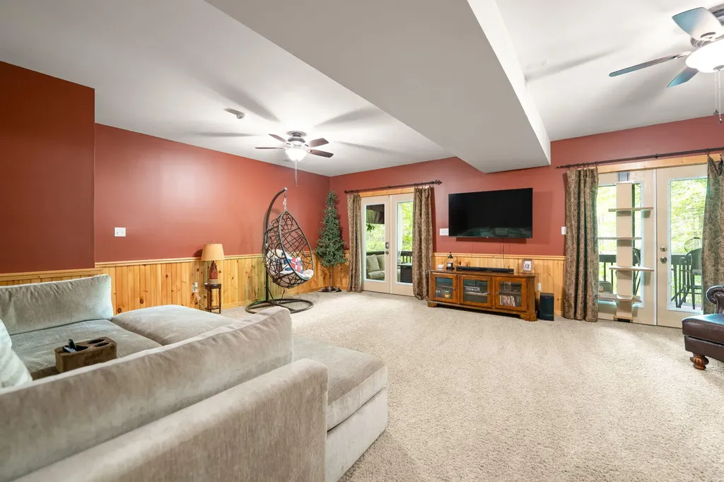 316 Wood View Drive East Bernstadt KY 40729