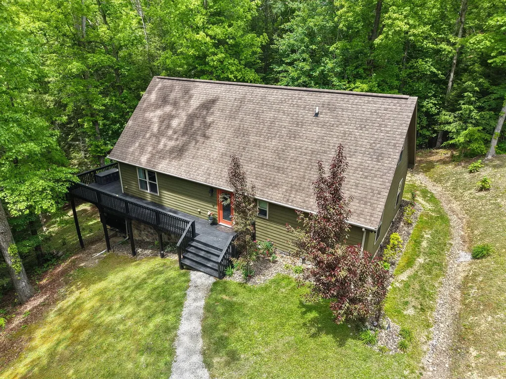 316 Wood View Drive East Bernstadt KY 40729