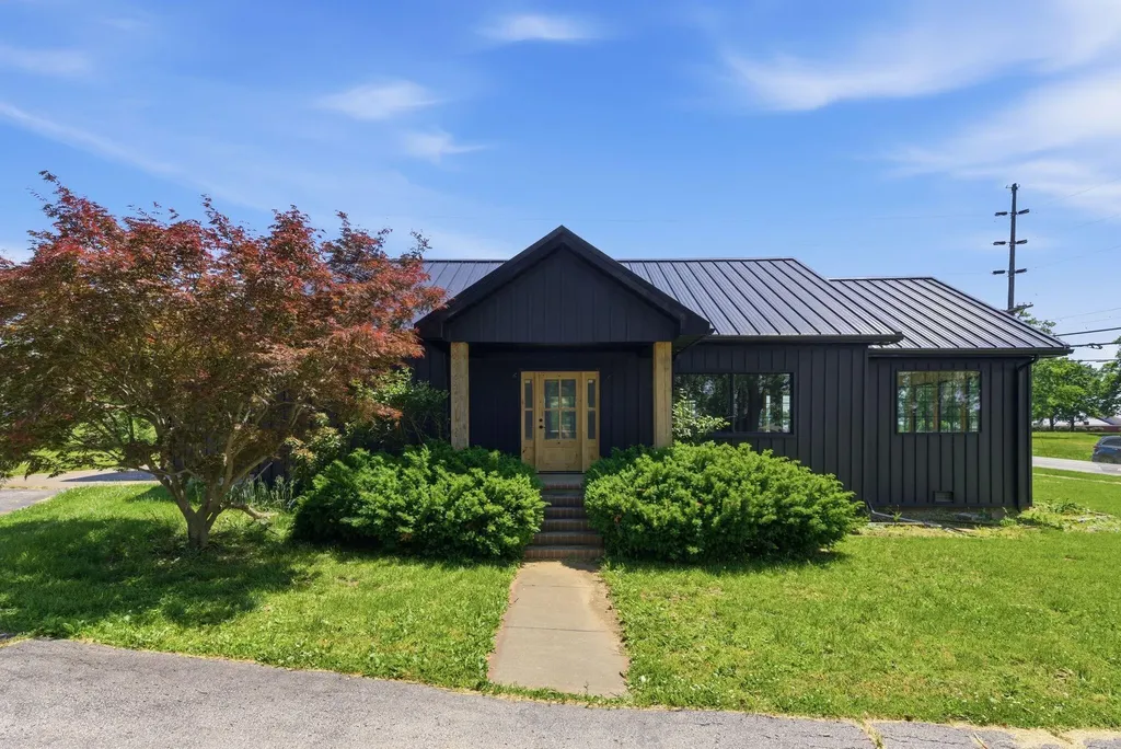 195 Bethlehem Road Paris KY 40361
