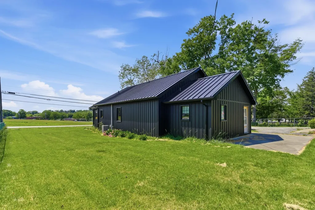 195 Bethlehem Road Paris KY 40361